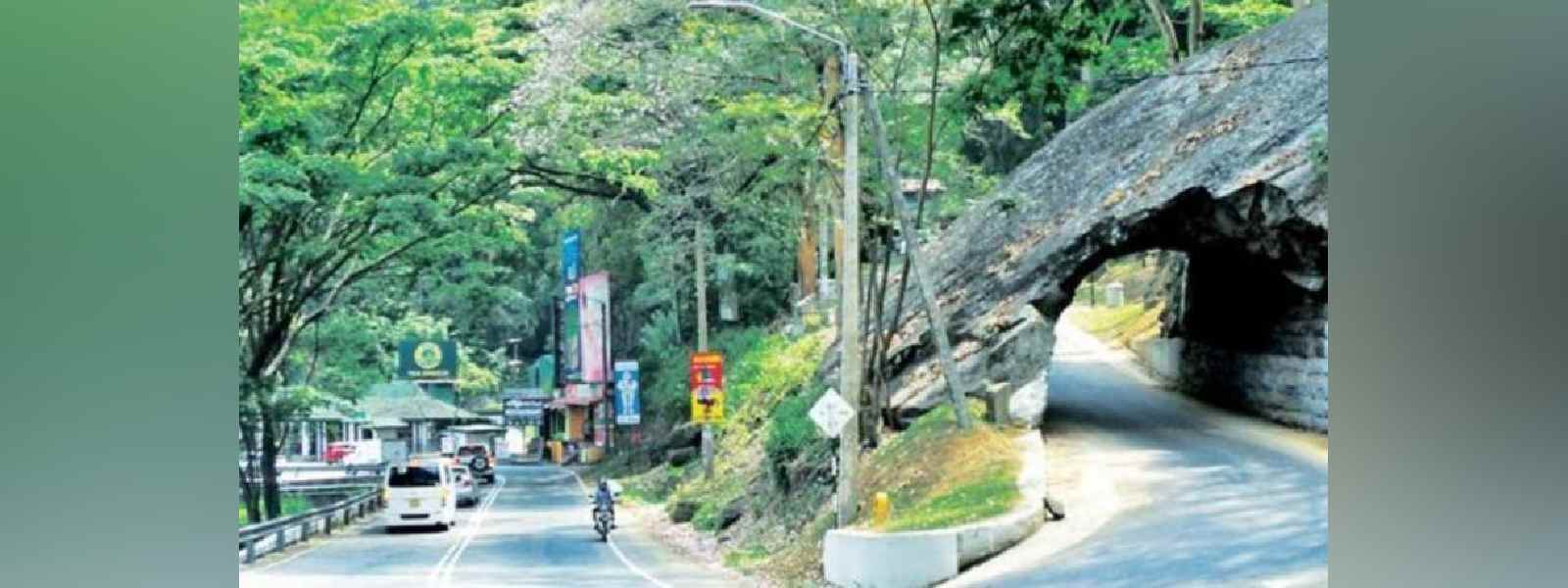 නුවරඑළියට යන සියලු මාර්ග විවෘතයි!